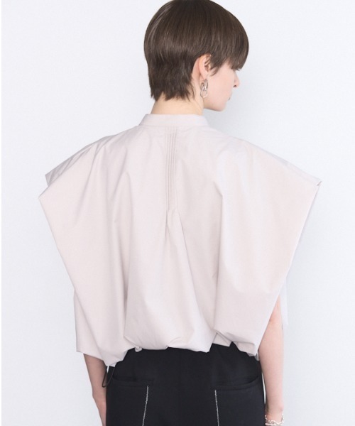 Muel Chic(ミュエルシック)の「Mio balloon shirt ミオバルーンシャツ(シャツ/ブラウス・レディース・グレイッシュベージュ/スモークピンク/ネイビー/ホワイト・FREE)」の15枚目の写真