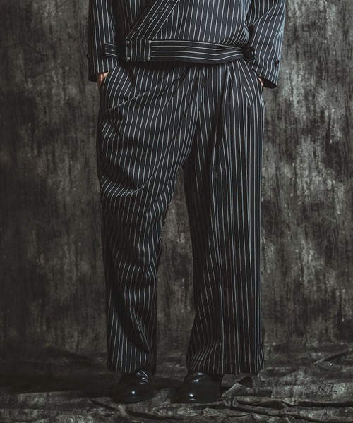 NO ID.(ノーアイディ)の「【NO ID.】Drape Tuck Wide Trousers / ドレープ タック ワイド トラウザーズ(スラックス・メンズ・その他33/ブラック・2/1)」の2枚目の写真