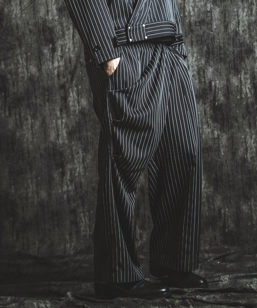 NO ID.(ノーアイディ)の「【NO ID.】Drape Tuck Wide Trousers / ドレープ タック ワイド トラウザーズ(スラックス・メンズ・その他33/ブラック・2/1)」の11枚目の写真