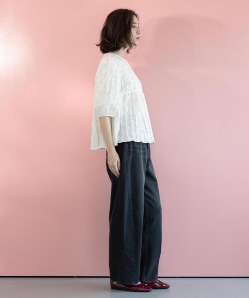 OPAQUE.CLIP（オペークドットクリップ）の「ストレッチバレルレッグデニム【洗濯機洗い可】（デニムパンツ・レディース・スミクロ/ブルー系その他・36/38/40/42）」の8枚目の写真