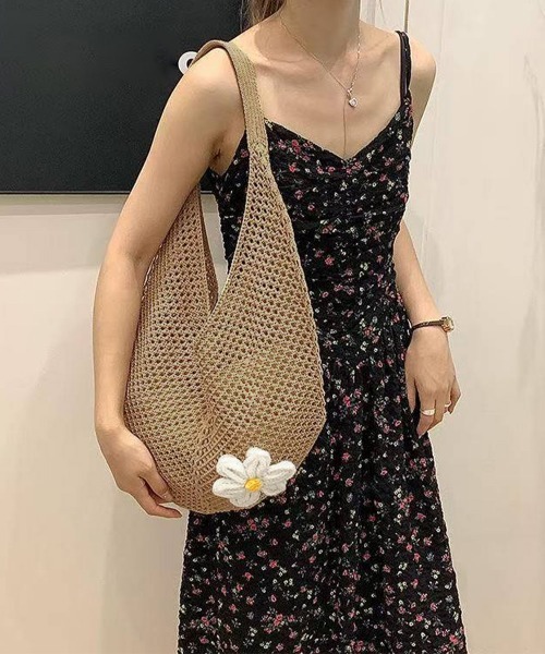 Miniministore(ミニミニストア)の「トートバッグ花モチーフ付き編みバッグ軽量(トートバッグ・レディース・グリーン/ピンク/レッド/ブルー/ライトブラウン/アイボリー・FREE)」の20枚目の写真