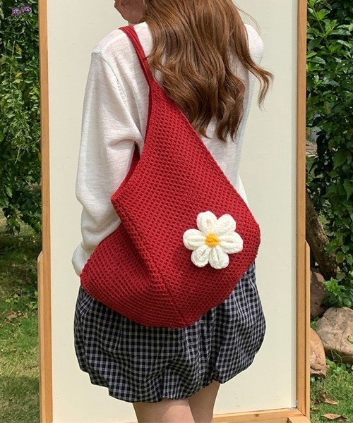Miniministore(ミニミニストア)の「トートバッグ花モチーフ付き編みバッグ軽量(トートバッグ・レディース・グリーン/ピンク/レッド/ブルー/ライトブラウン/アイボリー・FREE)」の14枚目の写真