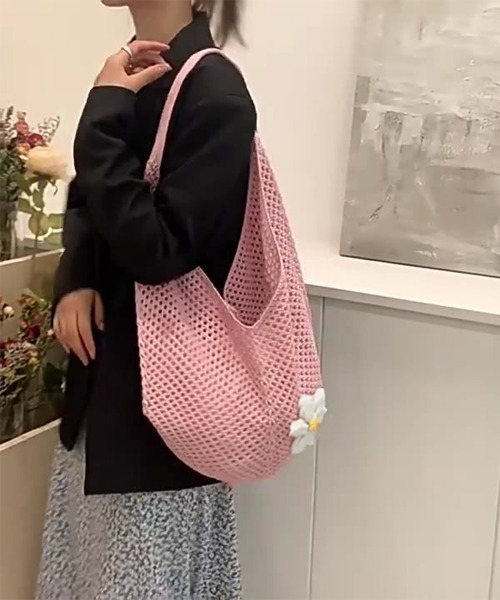 Miniministore(ミニミニストア)の「トートバッグ花モチーフ付き編みバッグ軽量(トートバッグ・レディース・グリーン/ピンク/レッド/ブルー/ライトブラウン/アイボリー・FREE)」の18枚目の写真