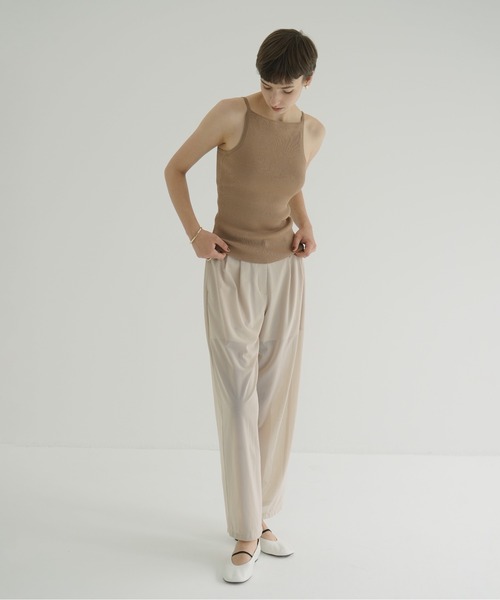 CLANE（クラネ）の「BOAT NECK BACK OPEN KNIT TOPS（タンクトップ・レディース・ベージュ/ピンク/アイボリー/ブラック・1/2）」の20枚目の写真