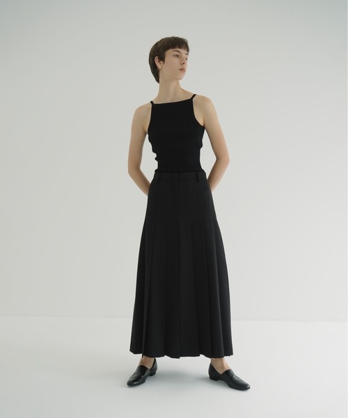 CLANE（クラネ）の「BOAT NECK BACK OPEN KNIT TOPS（タンクトップ・レディース・ベージュ/ピンク/アイボリー/ブラック・1/2）」の13枚目の写真