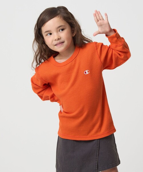 Champion(チャンピオン)の「<Champion>ワッフル ロングスリーブTシャツ / キッズ 110cm-130cm(Tシャツ/カットソー・キッズ・ブラック/オレンジ・120cm/130cm/110cm)」の3枚目の写真