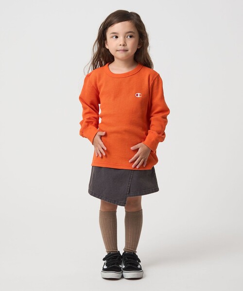 Champion(チャンピオン)の「<Champion>ワッフル ロングスリーブTシャツ / キッズ 110cm-130cm(Tシャツ/カットソー・キッズ・ブラック/オレンジ・120cm/130cm/110cm)」の4枚目の写真