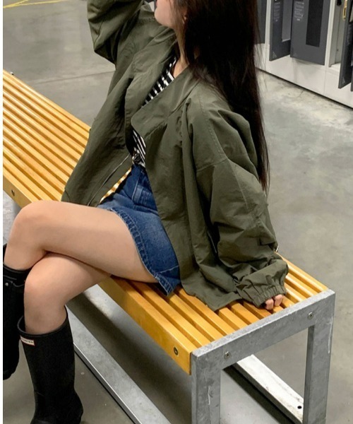 cammie(キャミー)の「スタンドカラーワイドスリーブライトコート(モッズコート・レディース・ネイビー/ライトグレー/カーキ・MEDIUM/LARGE)」の9枚目の写真