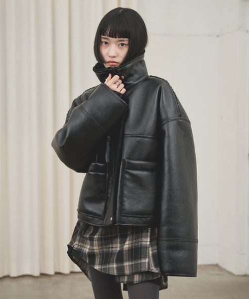 AIC.（エーアイシー）の「2wayフェイクレザームートンジャケット（ムートンコート・レディース・ブラウン/ブラック・FREE）」の10枚目の写真