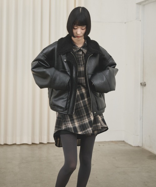 AIC.（エーアイシー）の「2wayフェイクレザームートンジャケット（ムートンコート・レディース・ブラウン/ブラック・FREE）」の18枚目の写真