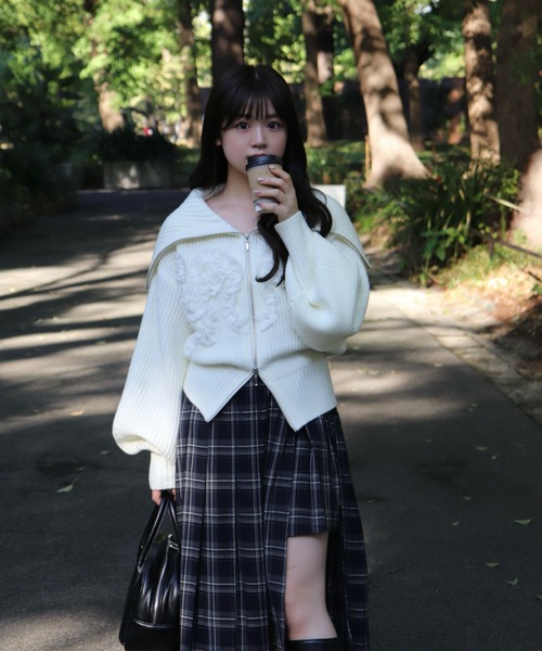 mellowneon（メロウネオン）の「シフォンデザイン3wayジップニット（ニット/セーター・レディース・グレー/アイボリー/チャコールグレー・FREE）」の5枚目の写真