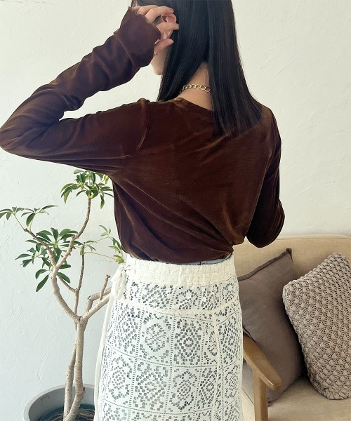 Rejoule（リジュール）の「フィンガーホールシアーベロアトップス（Tシャツ/カットソー・レディース・ブラック/ブラウン/グレー/アイボリー・FREE）」の18枚目の写真