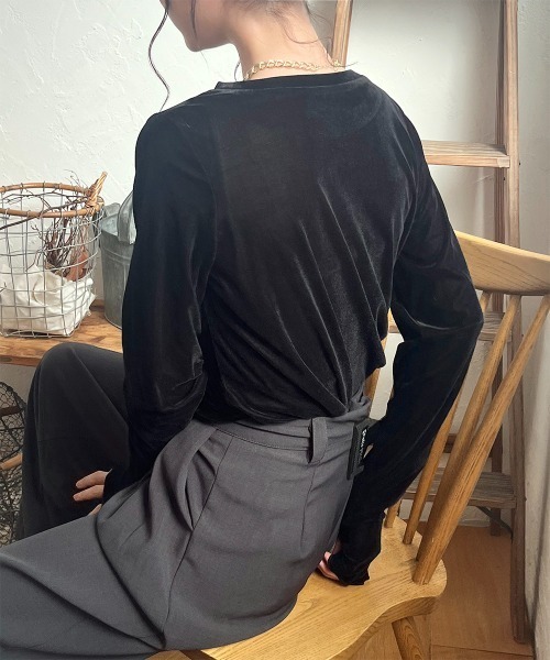 Rejoule（リジュール）の「フィンガーホールシアーベロアトップス（Tシャツ/カットソー・レディース・ブラック/ブラウン/グレー/アイボリー・FREE）」の10枚目の写真