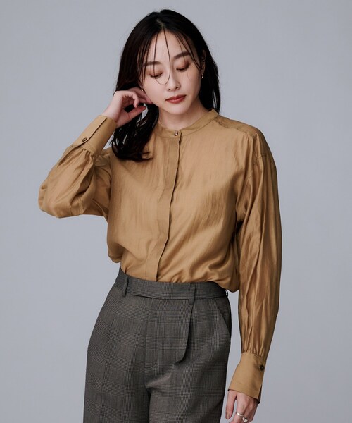 UNTITLED（アンタイトル）の「【ボウタイリボン/バンドカラー/レイヤード】2WAYシアーブラウス（シャツ/ブラウス・レディース・ホワイト/キャメル・02/04/44/48/00）」の12枚目の写真