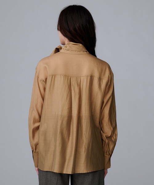 UNTITLED（アンタイトル）の「【ボウタイリボン/バンドカラー/レイヤード】2WAYシアーブラウス（シャツ/ブラウス・レディース・ホワイト/キャメル・02/04/44/48/00）」の18枚目の写真