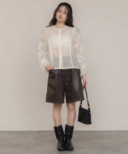HEILIS(ヘイリス)の「【original】ドットシャーリング長袖ブラウス / シアートップス 水玉 ブラウス シャツ シヤーリング ギャザー 前開き 韓国 秋服 長袖 春服 オケージョン オフィスカジュアル 通勤 きれいめ ガーリー フレンチシック シアー 長袖 入学式 卒業式 入園式 ブラック アイボリー ホワイト ブラウス シャツ ドット(シャツ/ブラウス・レディース・ブラック/アイボリー・FREE)」の9枚目の写真