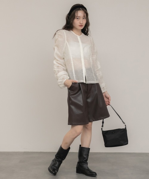 HEILIS(ヘイリス)の「【original】ドットシャーリング長袖ブラウス / シアートップス 水玉 ブラウス シャツ シヤーリング ギャザー 前開き 韓国 秋服 長袖 春服 オケージョン オフィスカジュアル 通勤 きれいめ ガーリー フレンチシック シアー 長袖 入学式 卒業式 入園式 ブラック アイボリー ホワイト ブラウス シャツ ドット(シャツ/ブラウス・レディース・ブラック/アイボリー・FREE)」の10枚目の写真