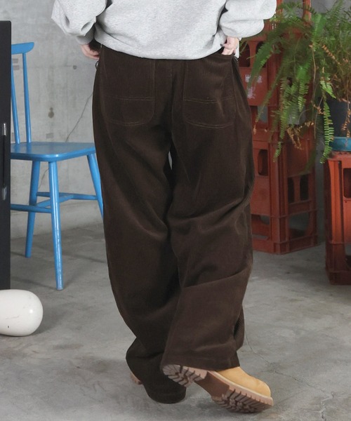 ILL'S(イルズ)の「コーデュロイ ワイドパンツ ユニセックス(その他パンツ・メンズ・ブラウン/ネイビー/ブラック・M/L)」の8枚目の写真