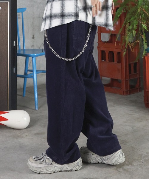 ILL'S(イルズ)の「コーデュロイ ワイドパンツ ユニセックス(その他パンツ・メンズ・ブラウン/ネイビー/ブラック・M/L)」の11枚目の写真