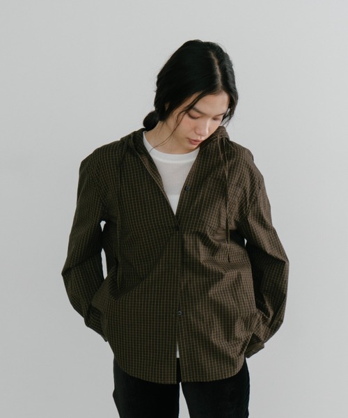 duei（デュイ）の「オーバーサイズチェックフーディーシャツ（シャツ/ブラウス・レディース・ブラウン/ネイビー・FREE）」の21枚目の写真