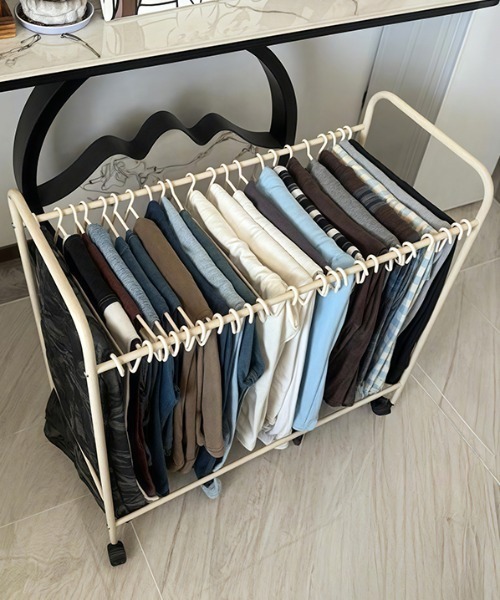 キャスター付きボトムハンガーラック（収納グッズ）｜Made in I