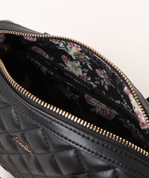 dazzlin（ダズリン）の「【dazzlin / ダズリン】 リボンチャーム付き キルティングボストンバッグ（ボストンバッグ・レディース・アイボリー/ブラック/ミント/ピンク・FREE）」の9枚目の写真