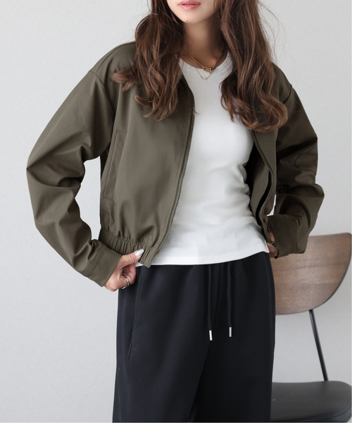 AMELY(エミリー)の「クロップドワークデザインジャケット(その他アウター・レディース・ブラック/カーキ/アイボリー/ベージュ・フリー)」の4枚目の写真