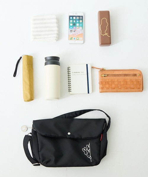 zucchero（ズッケロ）の「miffy ミッフィー ショルダーバッグ メッセンジャー レディース 軽量 ナイロン かくれんぼミッフィー 62093（ショルダーバッグ・レディース・ブラック/ベージュ/ピンク/ブラウン/カーキ・FREE）」の8枚目の写真