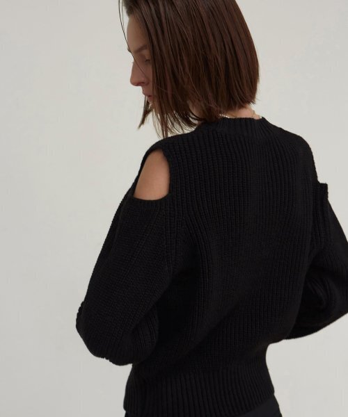 NICK&NICOLE（ニックアンドニコール）の「SHOULDER CUT OUT KNIT_BLACK（ニット/セーター・レディース・その他・FREE）」の3枚目の写真