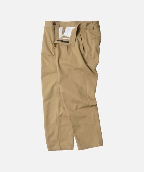 FRIZMWORKS(フリズムワークス)の「OG HAWORTH ONE TUCK PANTS _ BEIGE(その他パンツ・メンズ・その他・SMALL/MEDIUM/LARGE/X-LARGE)」の2枚目の写真