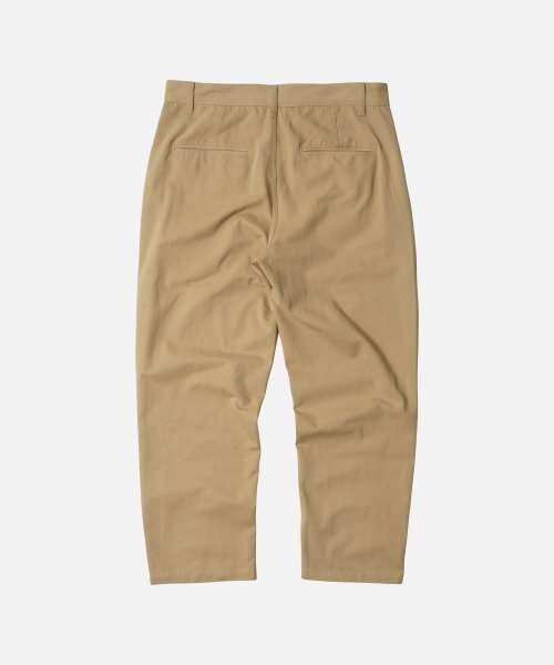 FRIZMWORKS(フリズムワークス)の「OG HAWORTH ONE TUCK PANTS _ BEIGE(その他パンツ・メンズ・その他・SMALL/MEDIUM/LARGE/X-LARGE)」の3枚目の写真