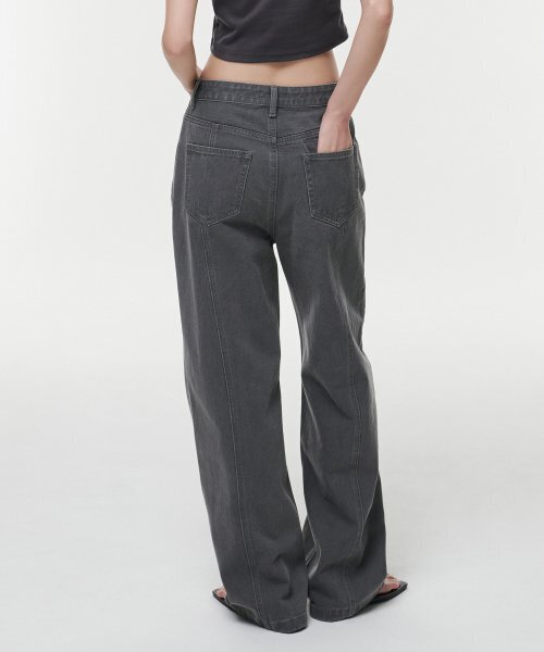 MUSINSA STANDARD WOMAN（ムシンサスタンダードウーマン）の「ウィメンズパネルワイドデニムパンツ[グレー]（デニムパンツ・レディース・その他・30/24/25/26/27/28/29）」の2枚目の写真