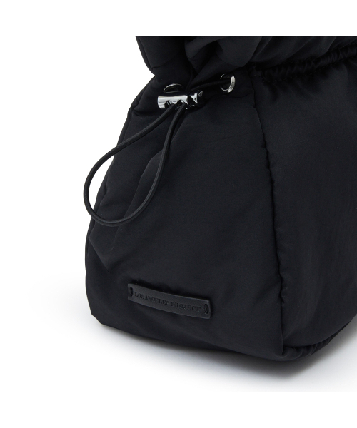 LAP（ラップ）の「HUGGLE STRING SHOULDER BAG AR7ABA20（ショルダーバッグ・レディース・ブラック/ダークブラウン・FREE）」の5枚目の写真