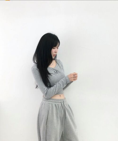 MUCENT（ムセント）の「ダブリ アンバランスセットTシャツ (4色)（Tシャツ/カットソー・レディース・ネイビー/ブラウン/グレー/ブラック・FREE）」の12枚目の写真