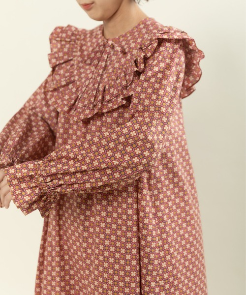 Dot&Stripes CHILD WOMAN(ドットアンドストライプス チャイルドウーマン)の「リバティデイジー・リンク ヨークフリルワンピース(ワンピース・レディース・ブルー/ピンク・FREE)」の7枚目の写真