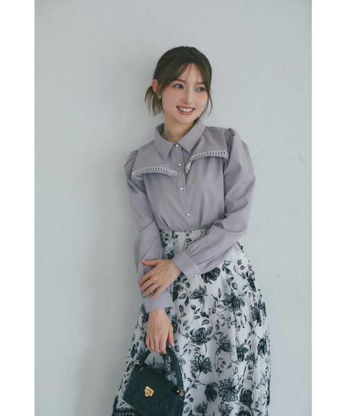 tocco closet(トッコ クローゼット)の「2WAYボウタイリボン付きヨークラインレース切り替えブラウス(シャツ/ブラウス・レディース・グレイッシュベージュ/オフホワイト・M)」の13枚目の写真