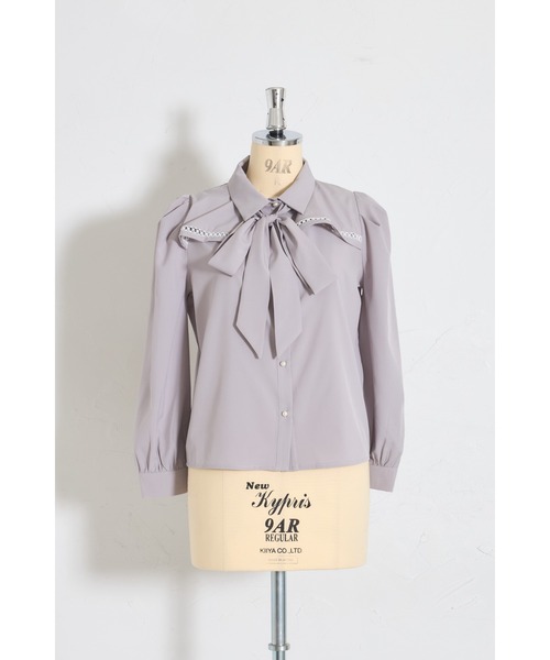 tocco closet(トッコ クローゼット)の「2WAYボウタイリボン付きヨークラインレース切り替えブラウス(シャツ/ブラウス・レディース・グレイッシュベージュ/オフホワイト・M)」の18枚目の写真