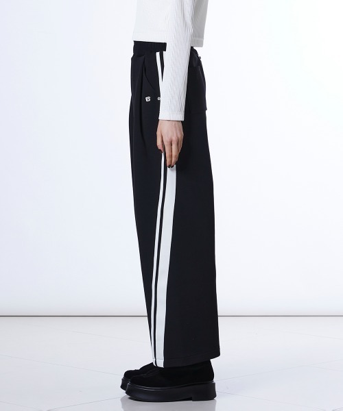 ESSENTIAL（エッセンシャル）の「ダンボール トラックパンツ（その他パンツ・レディース・ブラック/オフホワイト・38/36）」の4枚目の写真