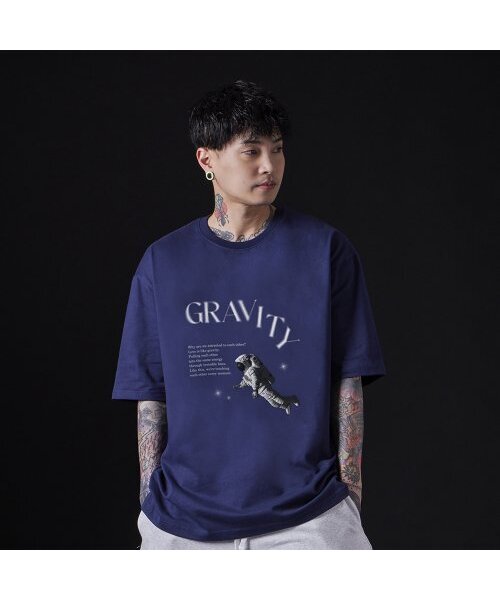 ASTRAL PROJECTION（アストラルプロジェクション）の「[オーバーサイズ]アストロナウト 13番手 綿 ラウンドネック 半袖Tシャツ_ネイビー（Tシャツ/カットソー・メンズ・その他・MEDIUM/LARGE/X-LARGE/XX-LARGE）」の2枚目の写真