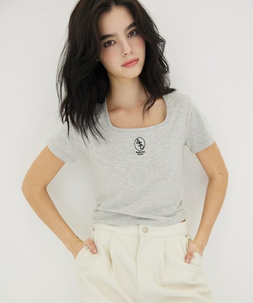 AWESOME STUDIO(オーサムスタジオ)の「スクエアネッククロップTシャツメランジグレー(Tシャツ/カットソー・レディース・その他・FREE)」の4枚目の写真