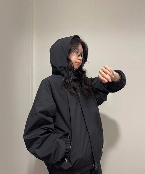 LETTERCOMO(レテルコモ)の「ウォータープルーフウィンドライトパーカージャケットブラック(その他アウター・レディース・その他・MEDIUM/LARGE/X-LARGE)」の6枚目の写真