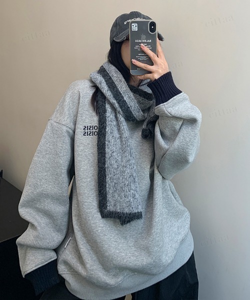 Dalfwin(ダールフィン)の「韓国ファッション OISIS刺繍ロゴ配色リブスウェット(スウェット・レディース・ブラック/グレー・FREE)」の5枚目の写真