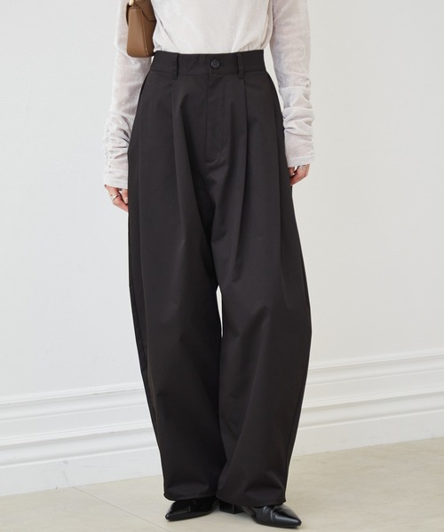 RANAN(ラナン)の「カーブシルエットサイドタックパンツ(その他パンツ・レディース・ブラック/カーキ/アイボリー/ベージュ・L/LL/M/S)」の6枚目の写真