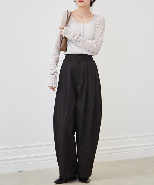 RANAN(ラナン)の「カーブシルエットサイドタックパンツ(その他パンツ・レディース・ブラック/カーキ/アイボリー/ベージュ・L/LL/M/S)」の10枚目の写真