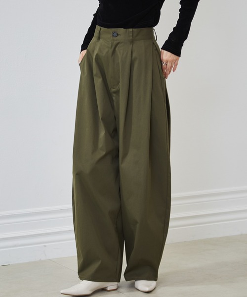 RANAN(ラナン)の「カーブシルエットサイドタックパンツ(その他パンツ・レディース・ブラック/カーキ/アイボリー/ベージュ・L/LL/M/S)」の17枚目の写真