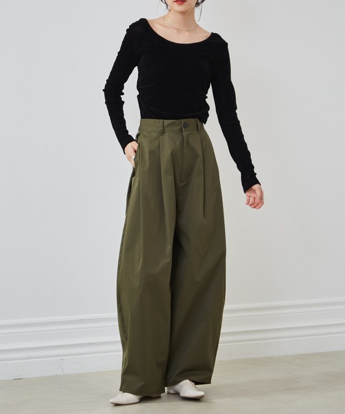 RANAN(ラナン)の「カーブシルエットサイドタックパンツ(その他パンツ・レディース・ブラック/カーキ/アイボリー/ベージュ・L/LL/M/S)」の21枚目の写真