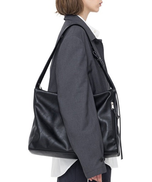 WESTBOY（ウエストボーイ）の「シンプル ユニセックス A4収納可 レザーライク ショルダーバッグ WO25W10BG06（ショルダーバッグ・メンズ・ブラック/グリーン・FREE）」の6枚目の写真