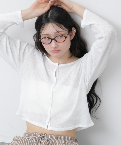HEILIS（ヘイリス）の「シアーリブメランジカットカーディガン / トップス カーディガン コンパクト 羽織り リネン混 長袖 ショート丈 オフィスカジュアル 紫外線対策 日焼け対策 冷房対策 グレー アイボリー オフホワイト ブルー 春服 秋服 夏服 韓国 シアー（カーディガン/ボレロ・レディース・ブルー/グレー/オフホワイト・FREE）」の2枚目の写真
