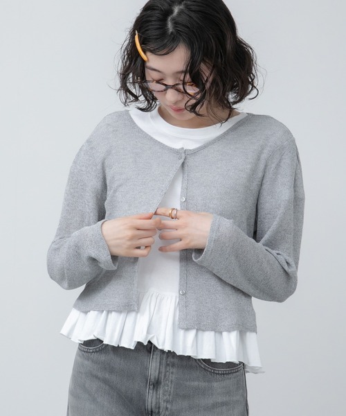 HEILIS（ヘイリス）の「シアーリブメランジカットカーディガン / トップス カーディガン コンパクト 羽織り リネン混 長袖 ショート丈 オフィスカジュアル 紫外線対策 日焼け対策 冷房対策 グレー アイボリー オフホワイト ブルー 春服 秋服 夏服 韓国 シアー（カーディガン/ボレロ・レディース・ブルー/グレー/オフホワイト・FREE）」の15枚目の写真
