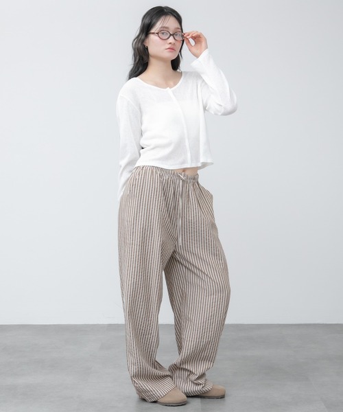 HEILIS（ヘイリス）の「シアーリブメランジカットカーディガン / トップス カーディガン コンパクト 羽織り リネン混 長袖 ショート丈 オフィスカジュアル 紫外線対策 日焼け対策 冷房対策 グレー アイボリー オフホワイト ブルー 春服 秋服 夏服 韓国 シアー（カーディガン/ボレロ・レディース・ブルー/グレー/オフホワイト・FREE）」の9枚目の写真